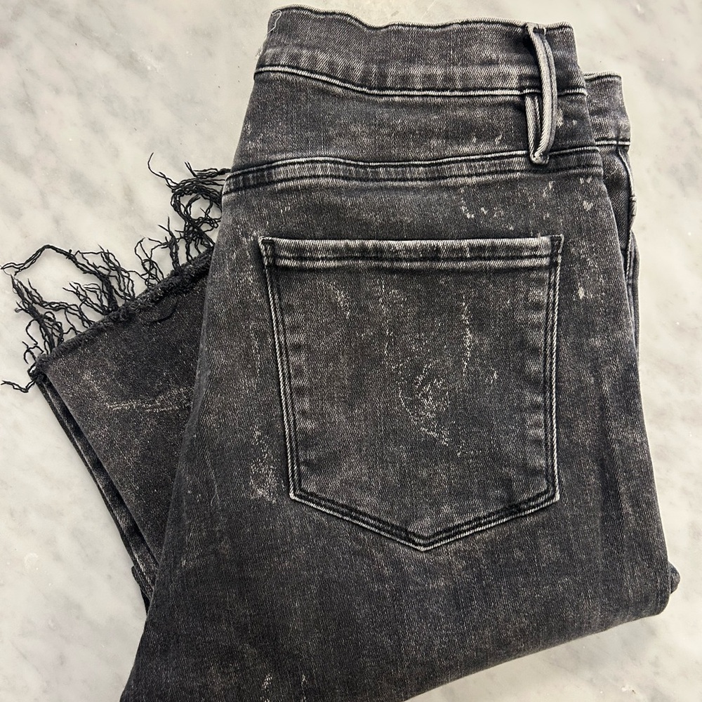 NWOT Frame Distressed Black Straight Jeans Sz 30